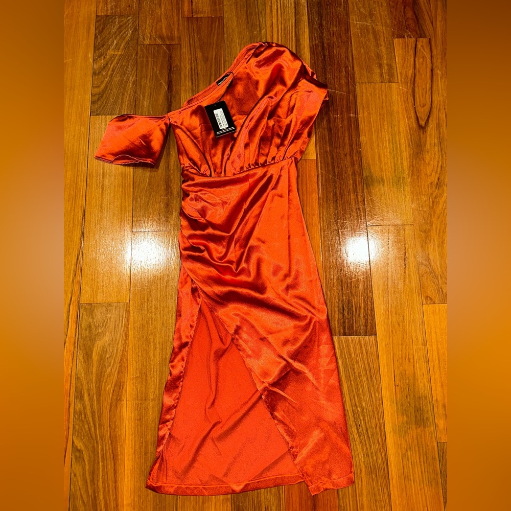 NEW WITH TAGS asymmetrical Flattering dress from PLT